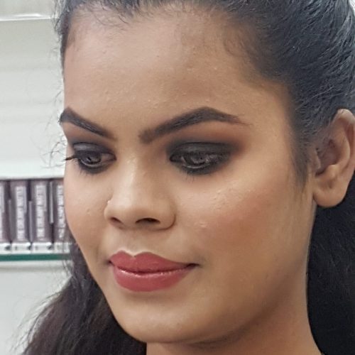 Anu Chugh - Makeup Courses in Bangalore